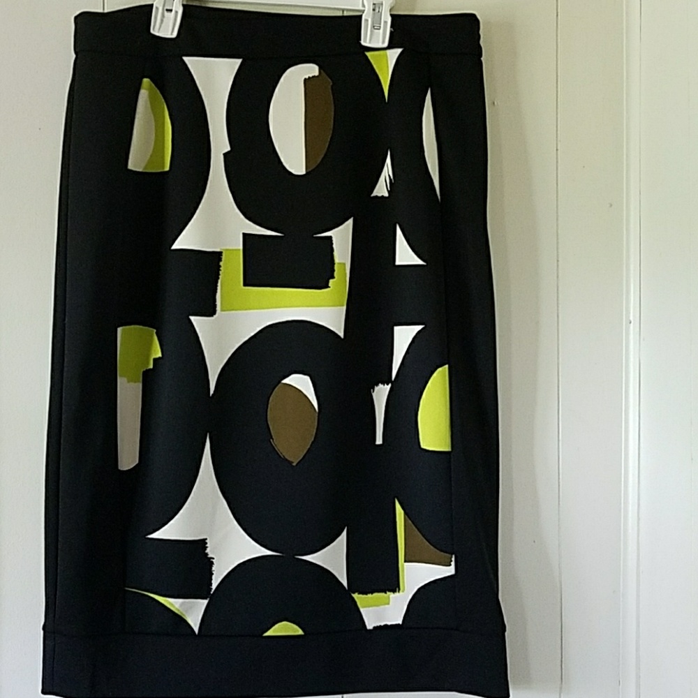 Cool pattern skirt
